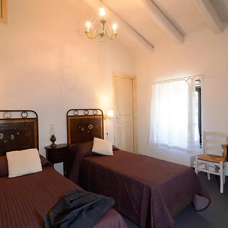 Hotel Il Tanaceto Castiglione De Sicilia Zimmer foto